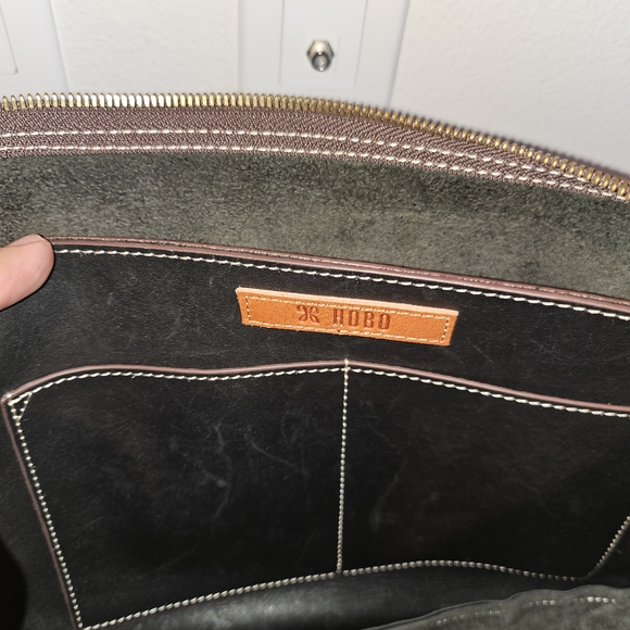 Hobo Black Leather Crossbody Bag - Picture 7 of 10